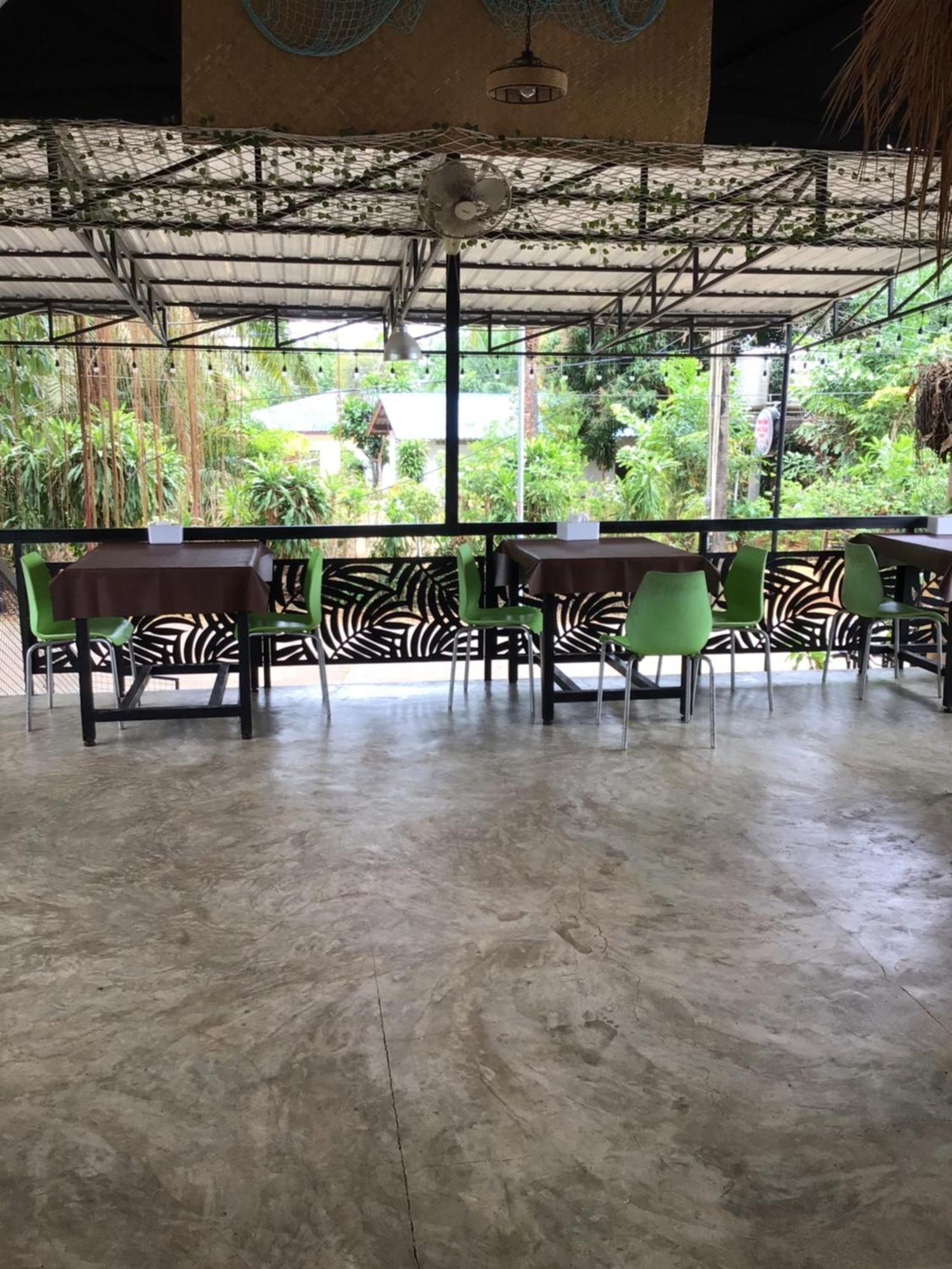 Baan Talay Hostel Koh Mak Bagian luar foto